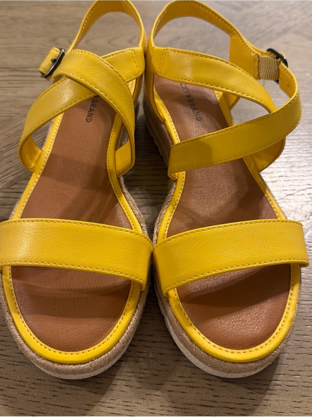 Lucky Brand Trianna Womens Sandals Gold Rush 8.5 - Picture 2 of 4